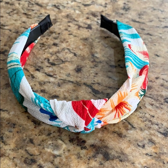 2 new Floral headband - Picture 4 of 4